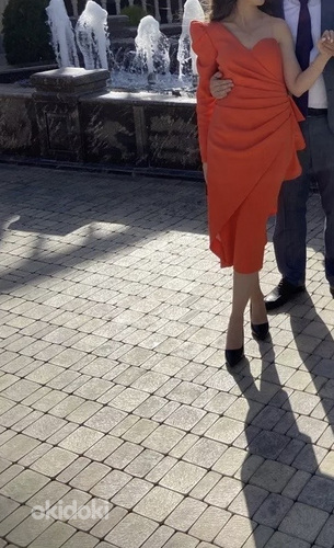 Платье в горошек