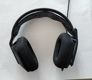 Logitech G335 juhtmega mängukõrvaklapid (1 foto / 1)