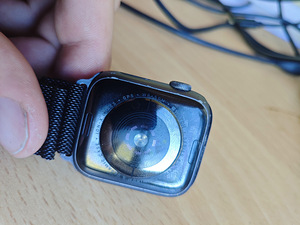 Apple Watch Series 3 GPS – 42mm (Model A1978) (4 foto / 6)