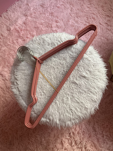 Вешалки для одежды / riidepuud / clothes hangers (2 фото из 2)