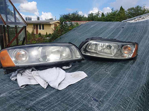 Müüa kasutatud esituled Volvo V70, müün kasutatud esituled (2 foto / 2)