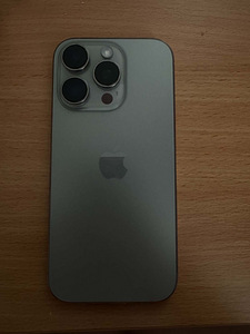 iPhone 16 Pro (2 foto / 2)