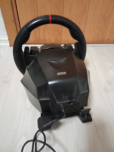 Hori-overdrive-xbox xs tüüp usb (rool ja pedaalid) (4 foto / 5)