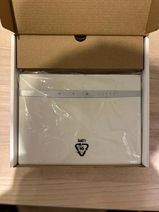 Huawei B525s-65a (2 фото из 2)