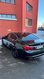 2013 BMW 740d xDrive 3.0 230kW (7 foto / 13)