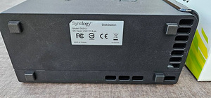 Synology DS213 с 2 дисками WD Red по 4 ТБ (8 фото из 10)