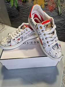 Guess tossud (1 foto / 6)