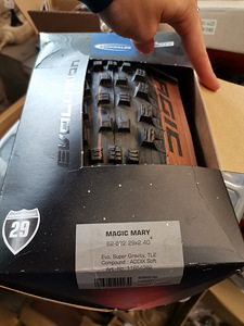 Schwalbe magic mary 29x2.4 (1 foto / 1)