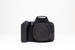 Canon EOS 200D + 18-55mm + 50mm kaamerakomplekt (2 foto / 10)