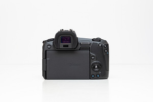 Canon EOS R (body) hübriidkaamera (4 foto / 10)