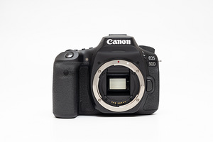 Canon EOS 90D (body) peegelkaamera (2 foto / 10)