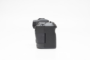 Canon EOS R (body) hübriidkaamera (6 foto / 10)