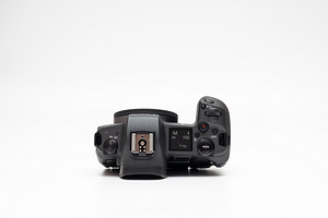Canon EOS R (body) hübriidkaamera (7 foto / 10)