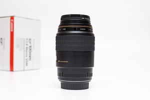 Canon EF 100mm f/2.8 Macro USM objektiiv (2 foto / 10)