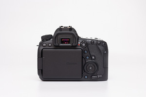 Canon EOS 6D Mark II (body) peegelkaamera (4 foto / 10)