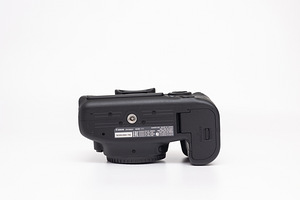 Canon EOS 6D Mark II (body) peegelkaamera (8 foto / 10)
