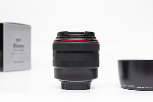 Canon EF 85mm f/1.2L II USM objektiiv (2 foto / 10)