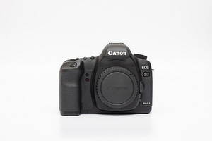 Canon EOS 5D Mark II (body) peegelkaamera (2 foto / 10)