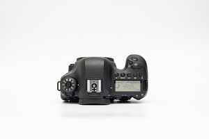 Canon EOS 6D Mark II (body) peegelkaamera (7 foto / 10)