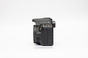 Canon EOS 100D + Canon EF 18-55mm f/3.5-5.6 III kaamera (4 foto / 10)