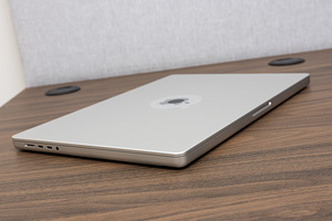Apple MacBook Pro 16 M3 Pro 18GB/512GB Silver ENG/RUS (5 foto / 10)