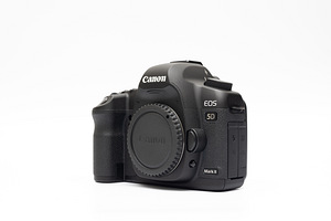 Canon EOS 5D Mark II (body) peegelkaamera (3 foto / 10)