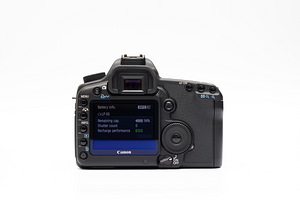 Canon EOS 5D Mark II (body) peegelkaamera (5 foto / 10)