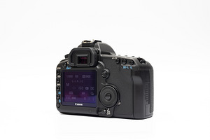 Canon EOS 5D Mark II (body) peegelkaamera (6 foto / 10)