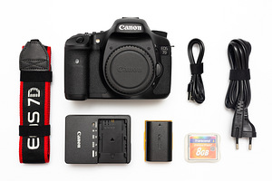 Canon EOS 7D (body) peegelkaamera (1 foto / 10)