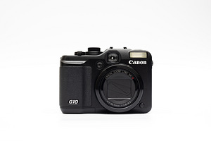 Canon PowerShot G10 digikaamera (2 foto / 10)