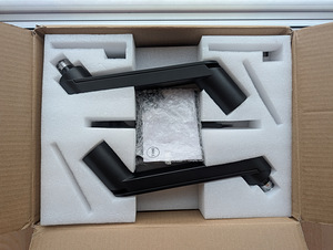 DELL Dual Monitor Arm – MDA20 кронштейн для двух мониторов (2 фото из 10)