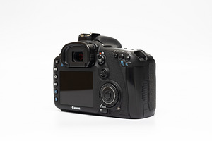 Canon EOS 7D (body) peegelkaamera (6 foto / 10)