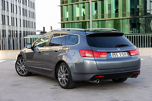 Honda Accord Executive Plus 2.4 K24Z3 148kW (3 фото из 15)
