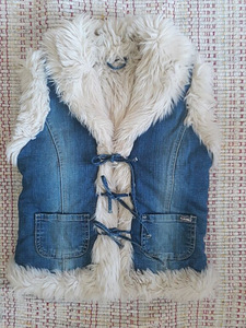 J. Jeans lambanahkse voodriga vest 7-8 aastasele (1 foto / 2)
