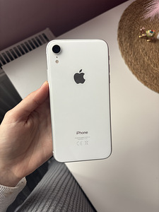 iPhone Xr (3 foto / 3)