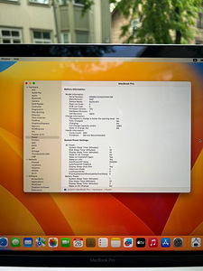 MacBook Pro 15,4 дюйма 2018 (5 фото из 9)