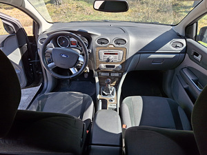 Ford Focus (Ghia) kliimaseade / püsikiiruse hoidja (7 foto / 15)