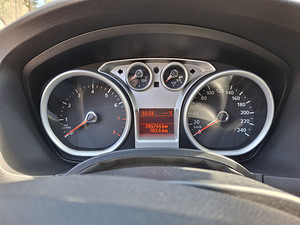 Ford Focus (Ghia) kliimaseade / püsikiiruse hoidja (11 foto / 15)