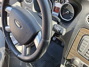 Ford Focus (Ghia) kliimaseade / püsikiiruse hoidja (13 foto / 15)