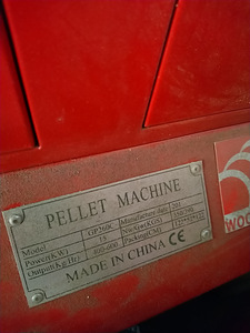 Pelletipress (1 foto / 2)