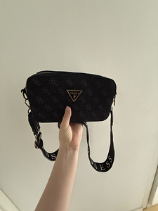 Kott Guess (4 foto / 6)