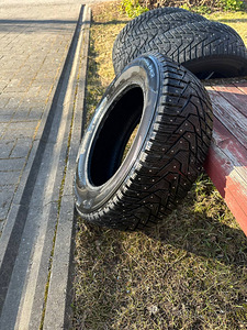 Hankook Winter i*Pike RS2 215/60 R16 (4tk) (4 foto / 4)