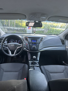 Hyundai i40. Регистрационный сбор оплачен. (9 фото из 10)