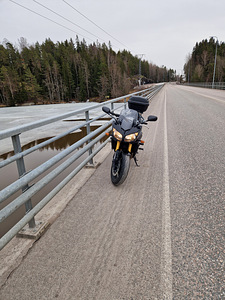 Yamaha FZ1 Fazer (6 фото из 7)