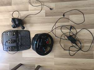 Logitech G29 (1 foto / 5)
