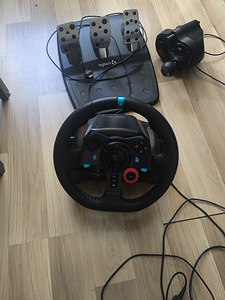 Logitech G29 (2 foto / 5)
