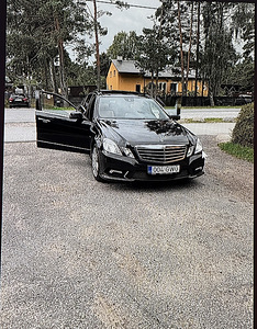 Mercedes w212 E350 215kw varuosadeks (2 foto / 5)