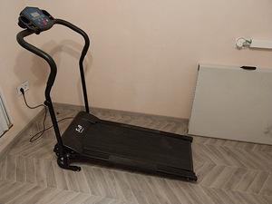 Беговая дорожка (1 фото из 3)