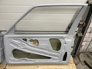 BMW E30 kupee klaasfiibrist uksed. (5 foto / 6)