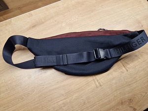 Поясная сумка Hilfiger (3 фото из 3)